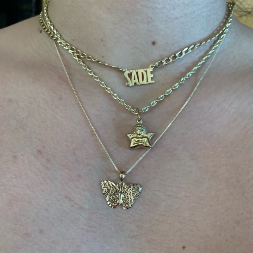 Solid 14k Gold Butterfly Pendant necklace - Picture 3 of 11
